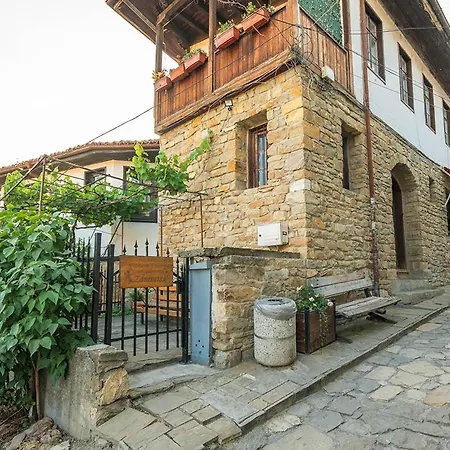 Apartment Zdravets 2, In The Heart Of The Old Weliko Tarnowo